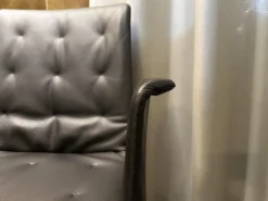 Stuhl Liz Wood 1323 Leder Congress 1399 Dark Bronze Braun Gestell Eiche Geflammt