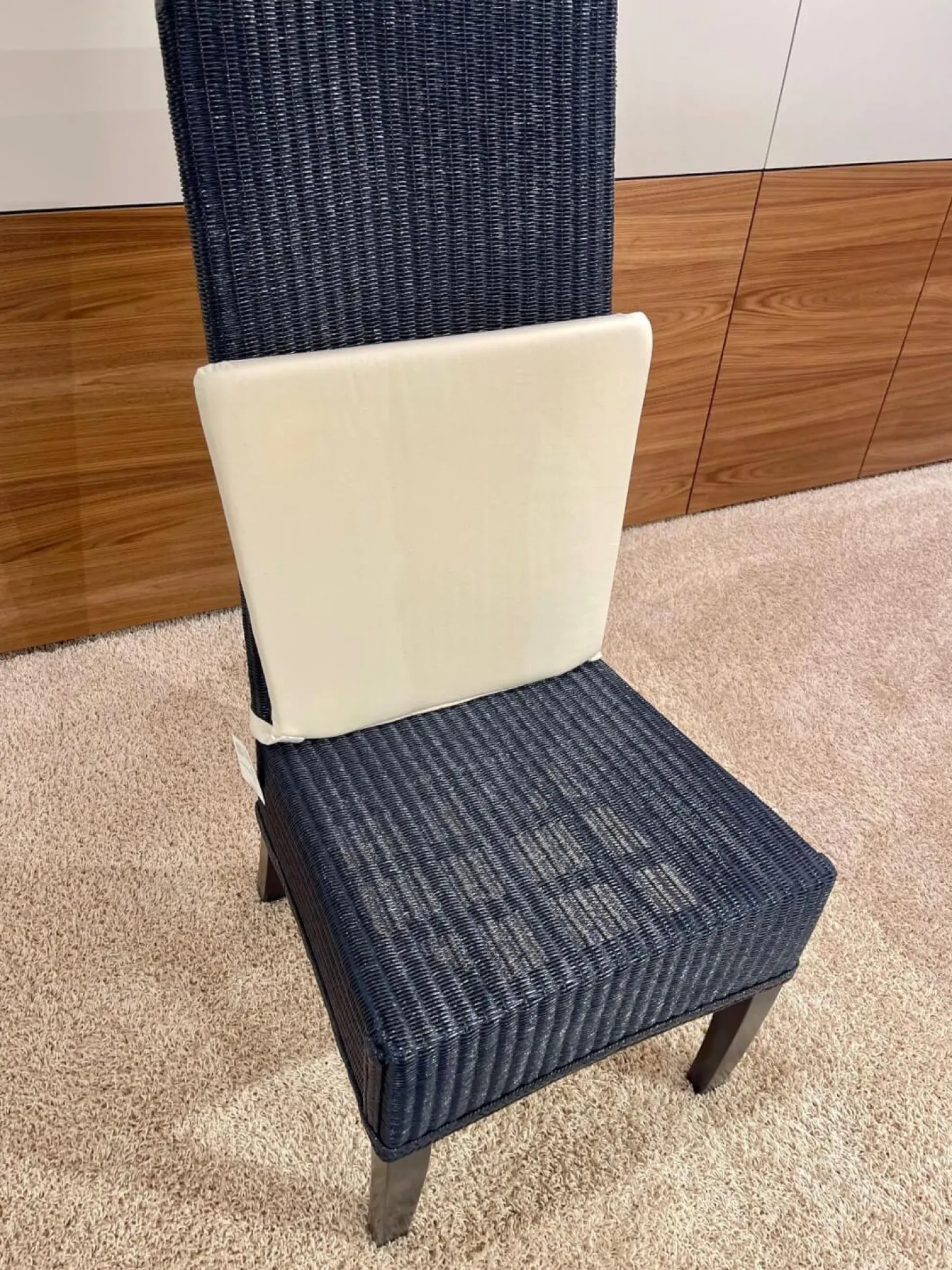 Stuhl Lloyd Loom Jock Metalldrahtgestell Mit Kraftpapierumwickelung Blau Mit Kissen Naturweiß Weiß