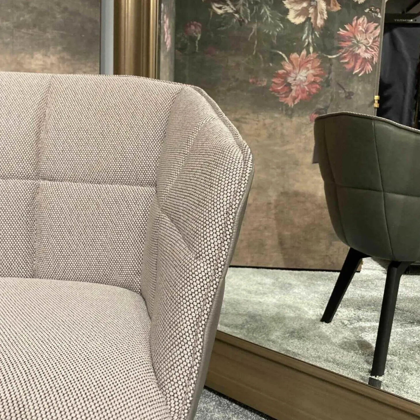 Stuhl Marla Armchair High Schwarz Eiche Stoffbezug Opera Fango