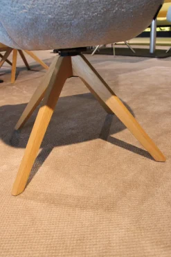 Stuhl Marleen Stoff Frankfurt Grau Gestell Wildeiche Geölt