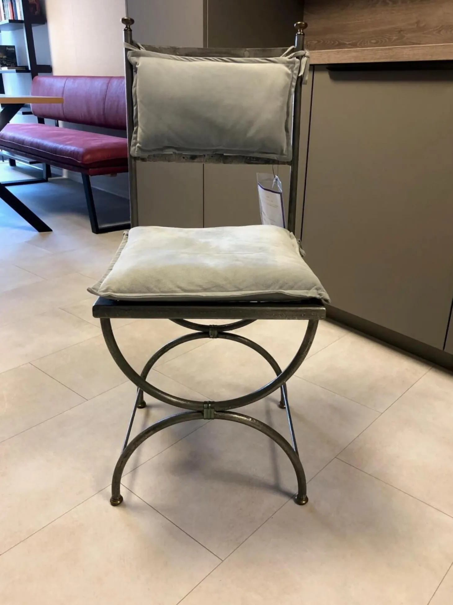 Stuhl Modell Ferro Rauleder Wassergrün Gestell Ausführung Metall