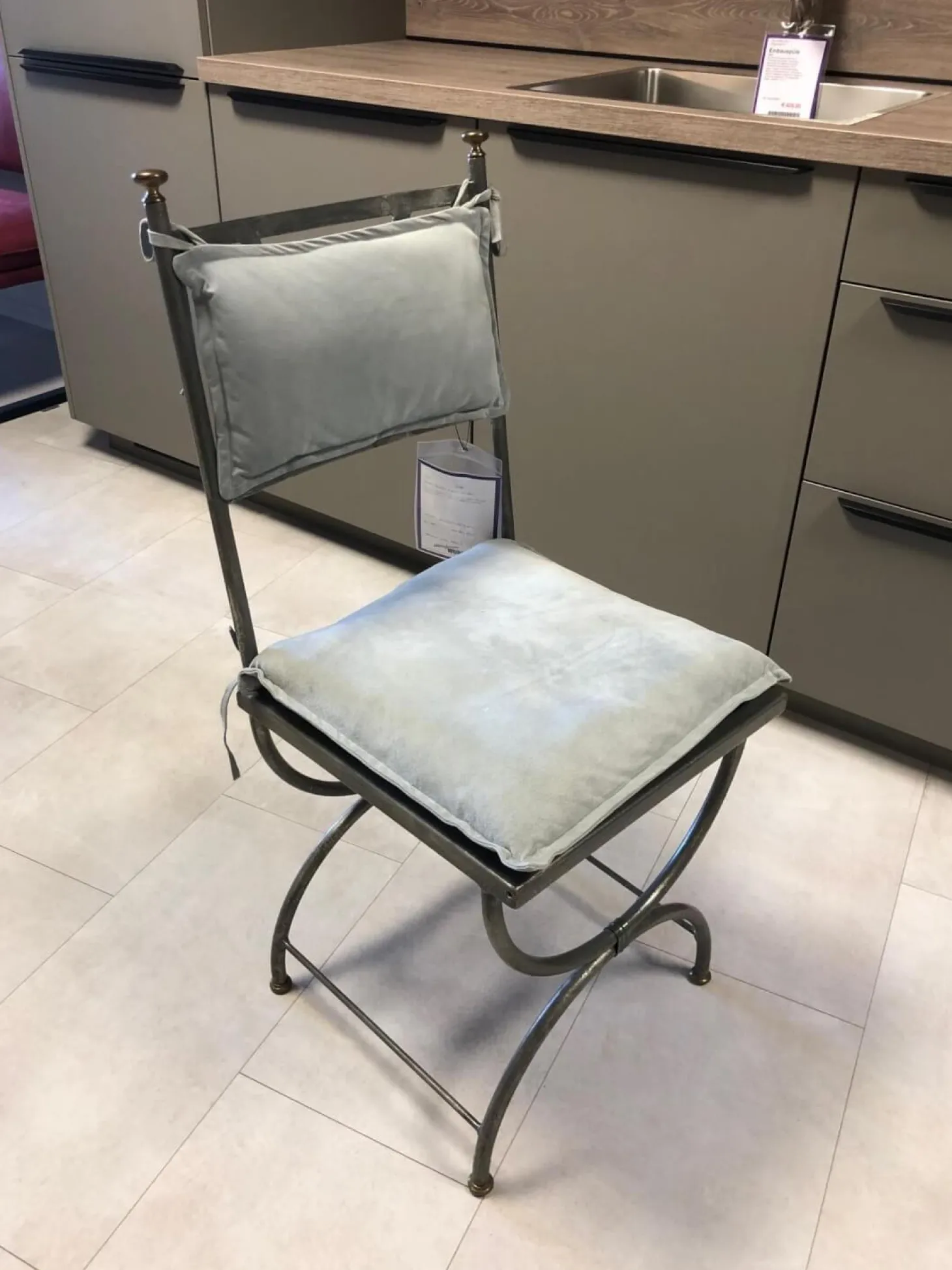 Stuhl Modell Ferro Rauleder Wassergrün Gestell Ausführung Metall