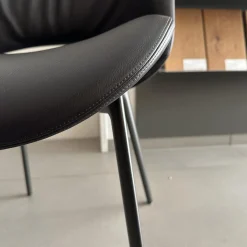 Stuhl Nice Pelle Leder 29 Ardesia Schwarz Gestell Stahl Schwarz Brüniert