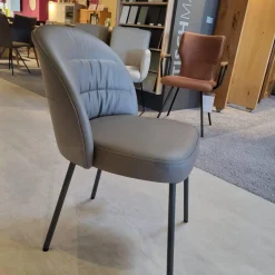 Stuhl Noa 690 Rolf Benz Leder 36 Mittel Quarzgrau Füße Umbragrau Lackiert