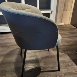 Stuhl Noa 690 Rolf Benz Stoff Hell Steingrau Rückschale mit Armteil Leder Mittel Quarzgrau Gestell Umbragrau