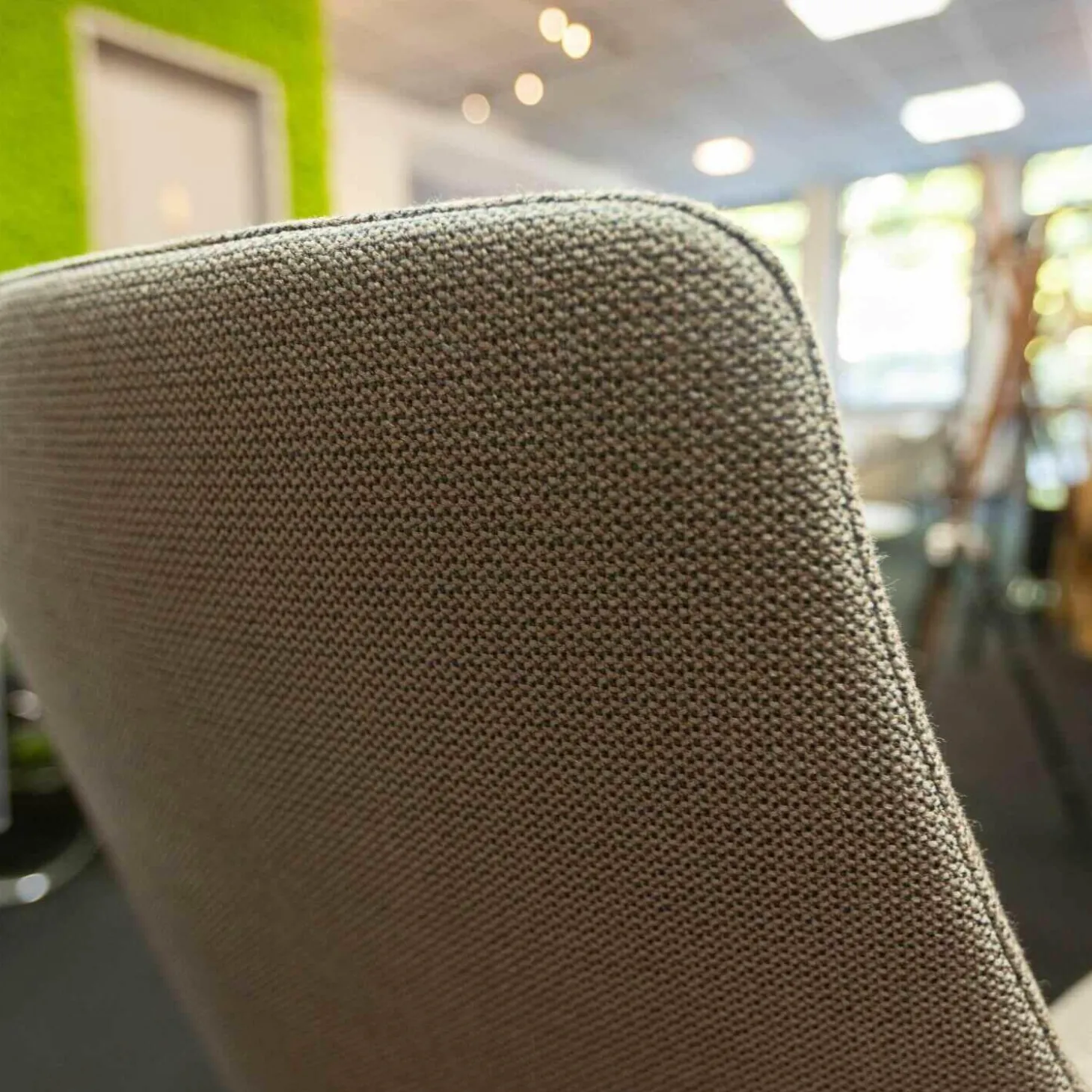 Stuhl Occo Conference Stoff Credo 17 Hellbraun Untergestell Eiche Natur