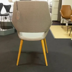 Stuhl Occo Conference Stoff Credo 17 Hellbraun Untergestell Eiche Natur