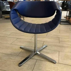 Stuhl Perillo Leder Dunkelblau Kreuzfuß Verchromt