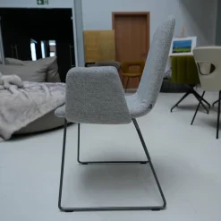 Stuhl Plies Stoff Hallingdal 116 Weiß-Grau Drahtkufengestell Eisenblank M15