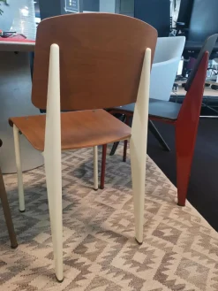 Stuhl Standard Von Jean Prouvé Nussbaum Stahl Pulverbeschichtet Farbe Prouvé Blanc Colombe