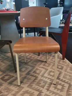 Stuhl Standard Von Jean Prouvé Nussbaum Stahl Pulverbeschichtet Farbe Prouvé Blanc Colombe