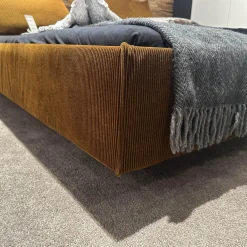 Systembett MD13 Stoff Charmelle Cord 52 Rot Braun Holzfuß Schwarz Mit Kopfteil Rose