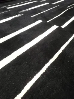 Teppich Raja Tibarto 100 Farbe G727C OCC White Schwarz Mit Weißen Linien