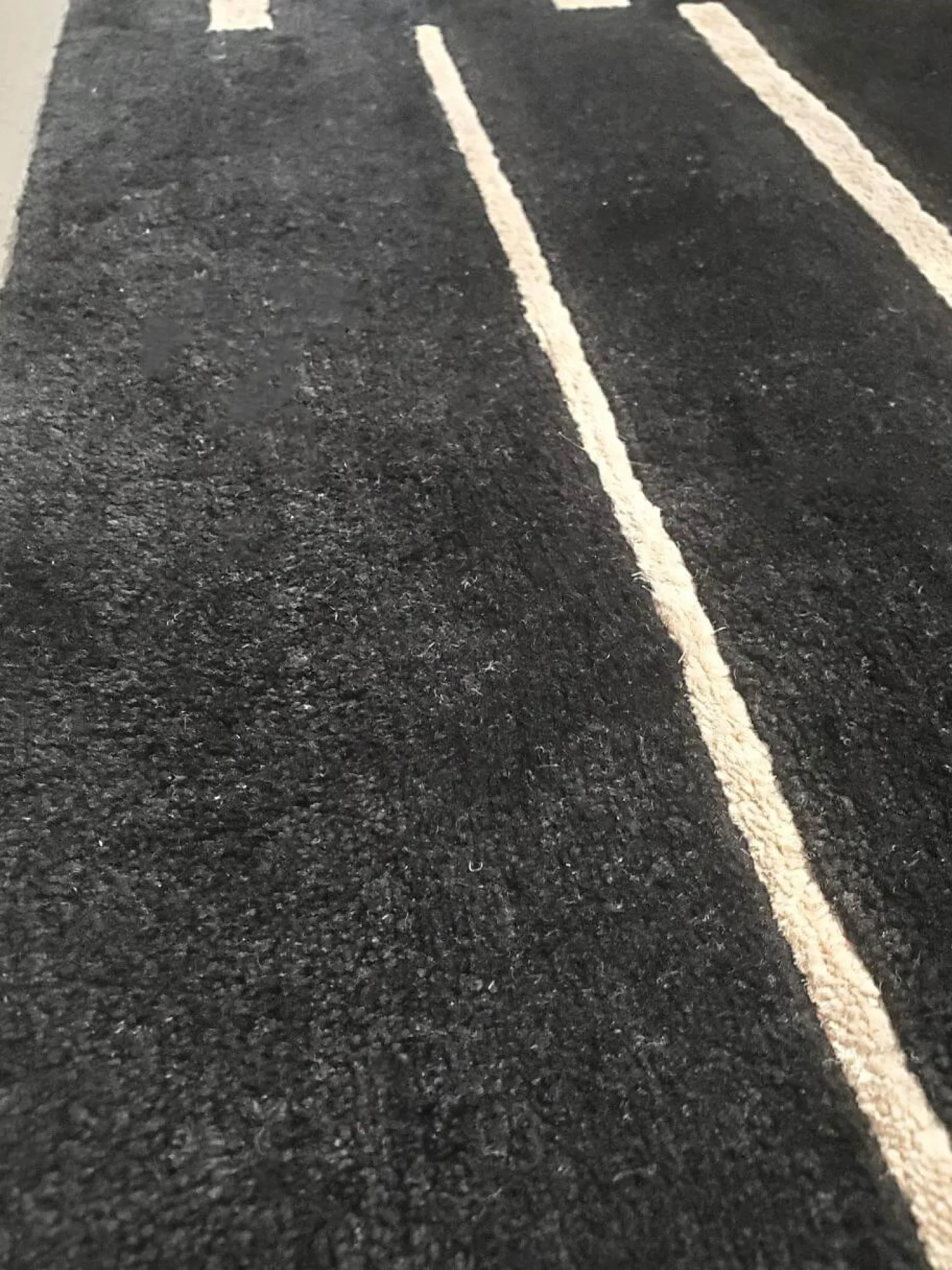 Teppich Raja Tibarto 100 Farbe G727C OCC White Schwarz Mit Weißen Linien