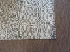 Teppich 350x250 Goose Eye Icon Wolle 909 Soho 580 Schwarz Weiß