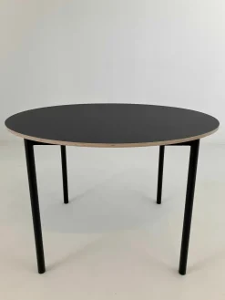 Tisch Base Round Linoleum Schwarz Gestell Aluminium Schwarz Pulverbeschichtet