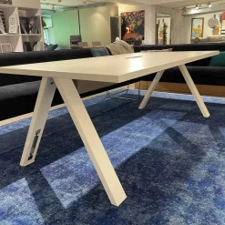 Tisch Cross Stahl Weiß Matt Gestell Stahl V22 Bianco Opaco Mit Eingelassener Steckdose