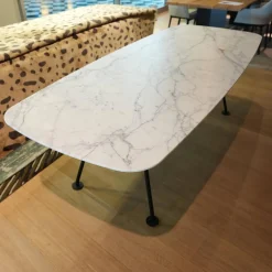 Tisch Grasshopper Platte Marmor Statuarietto Gloss Finish Weiß Gestell Stahl Schwarz