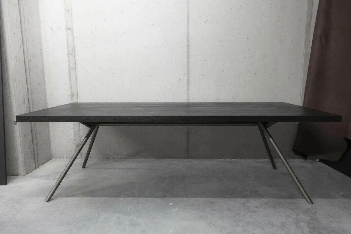 Tisch Iron Light Squared Eiche Mit Knoten