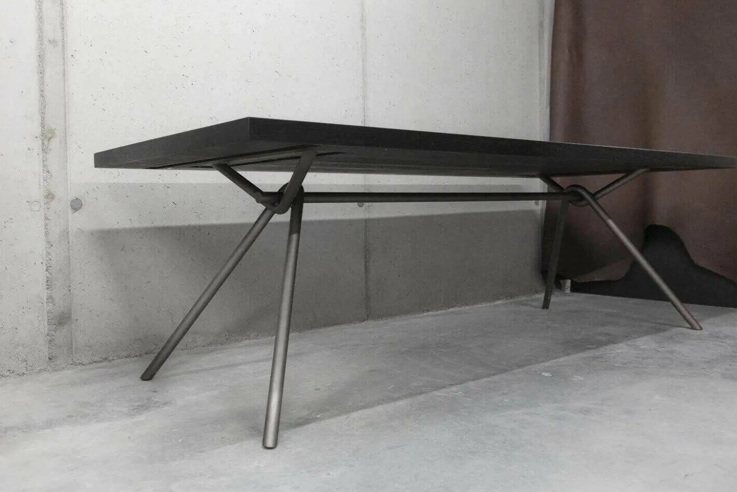 Tisch Iron Light Squared Eiche Mit Knoten