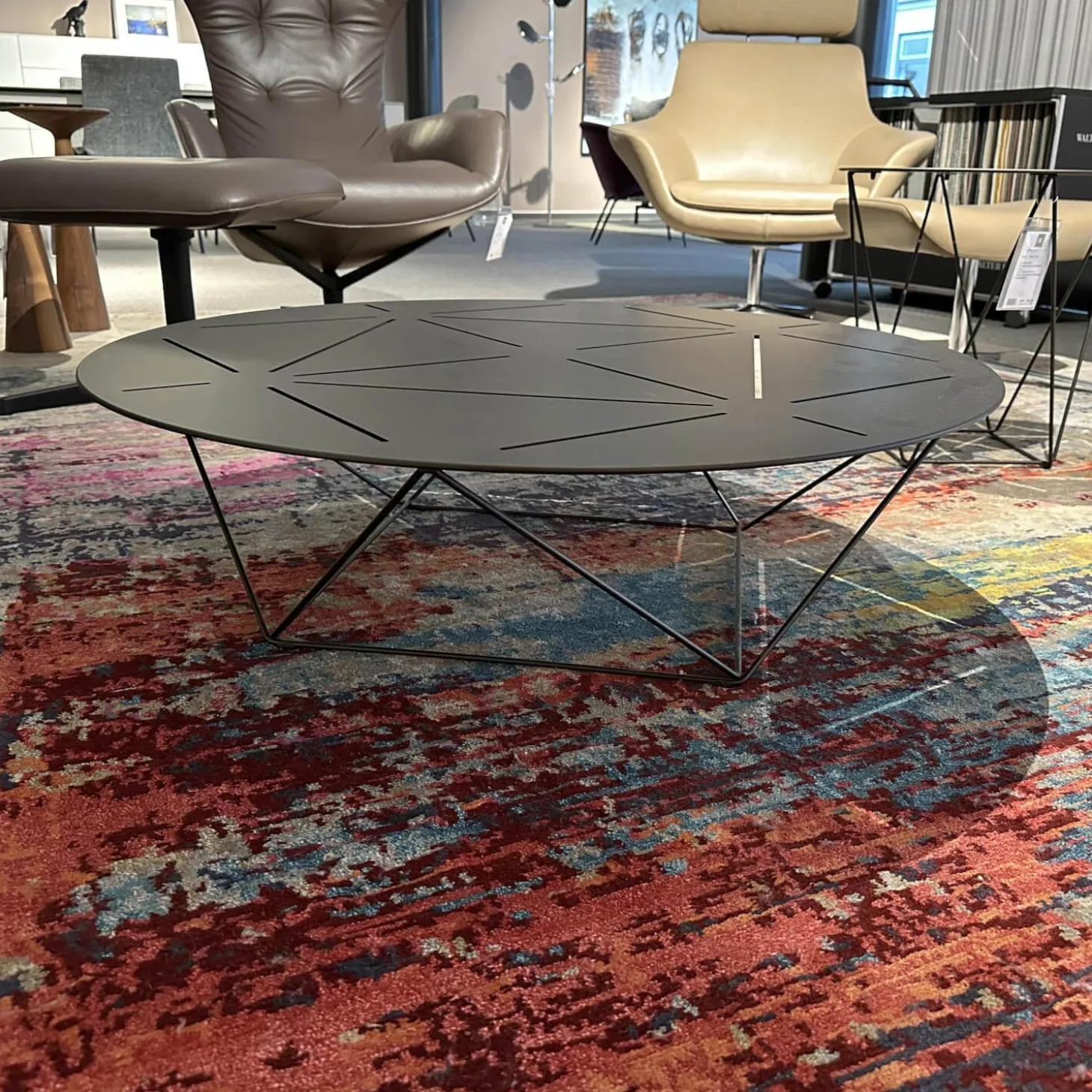 Tisch Joco 130 T2 Matt Pulverbeschichtet Bronze Mit Kunststoffgleitern