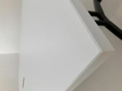 Tisch Logon 620/00 Rechteck Platte 24 Unidekor 20 Weiß Gestell Schwarz Beschichtet Mit EInbauklappe