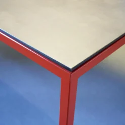 Tisch M 38 Platte Eternit Anthrazit Geölt Gestell Stahlrohr Pulverbeschichtet Rot