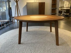 Tisch Miro Nussbaum Natur Geölt Drehteller Keramik Phedra Grau