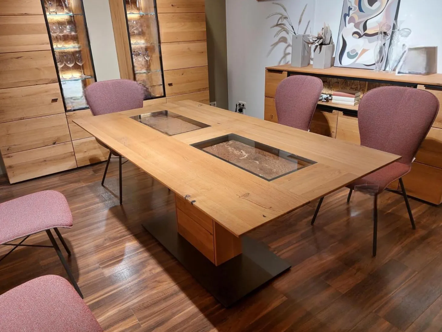 Tisch Solantis Asteiche Massiv Natur Geölt Platte Akzent Korkeiche Innenrinde Klarglas Bodenplatte Metall Schwarz