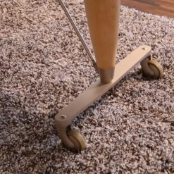 Tisch Zoi Ahorn Rarität Design Chi Wing Lo