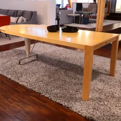 Tisch Zoi Ahorn Rarität Design Chi Wing Lo