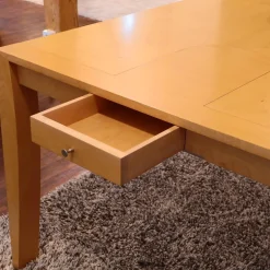 Tisch Zoi Ahorn Rarität Design Chi Wing Lo