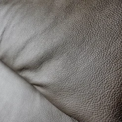 Trapezsofa 4230 Leder 24 Longlife Rustica Magma Grau Metallkufe Anthrazit Pulverbeschichtet Zwischentisch Wildeiche 681