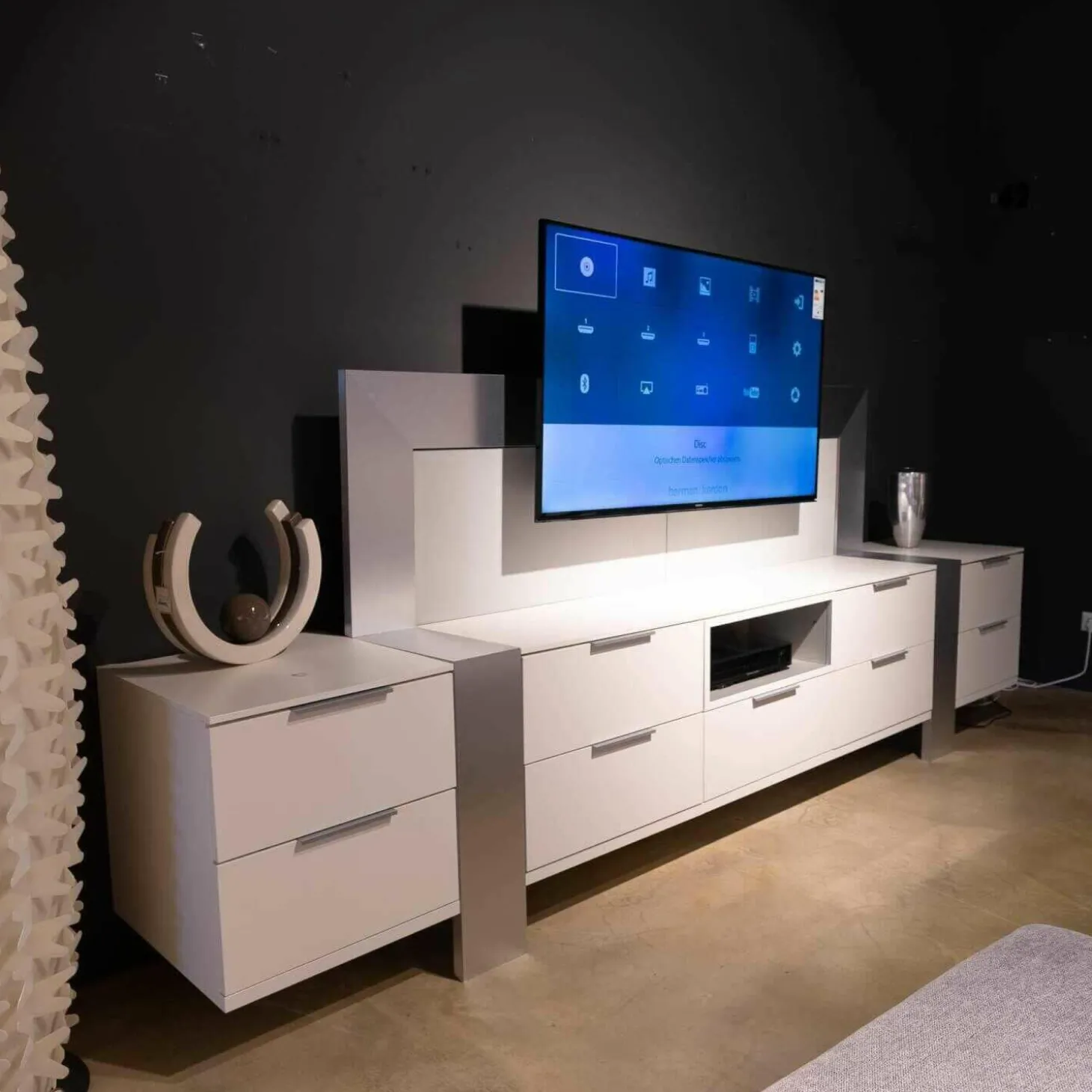 TV-Board MR Media Frame Lack Weiß Paneelrahmen Rahmenblende Aluminum