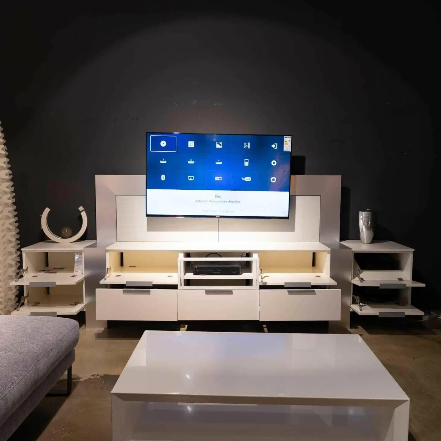 TV-Board MR Media Frame Lack Weiß Paneelrahmen Rahmenblende Aluminum