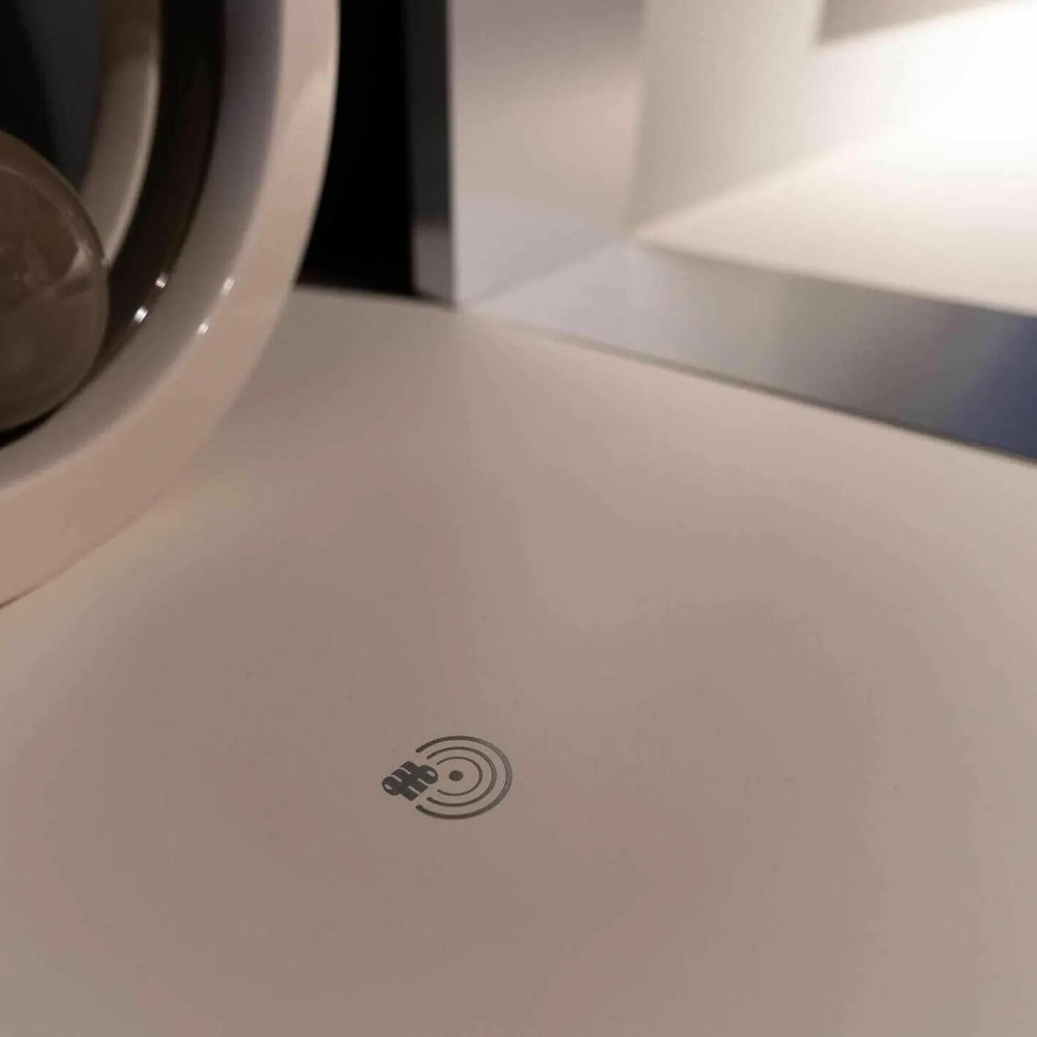 TV-Board MR Media Frame Lack Weiß Paneelrahmen Rahmenblende Aluminum