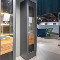 Vitrine 440 Lavato Rechts Kernnussbaum Schiefergrau Inklusive Beleuchtung