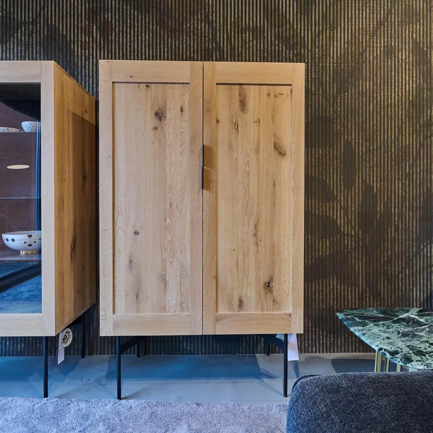 Vitrine BC04 Geschlossen Eiche Weiß Pigmentiert