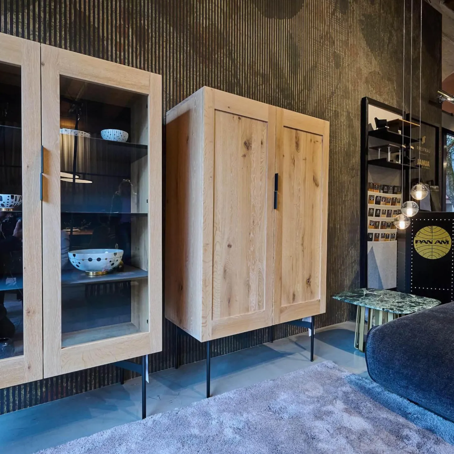 Vitrine BC04 Geschlossen Eiche Weiß Pigmentiert