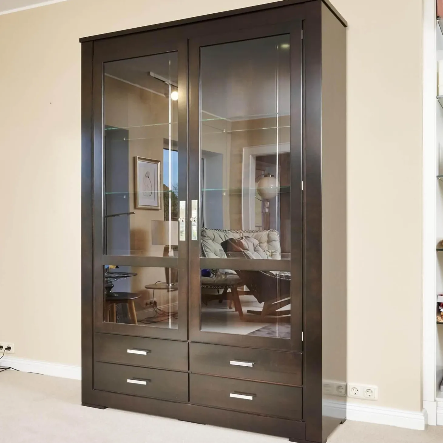 Vitrine Bordeaux Kirschbaum Nero Inklusive Beleuchtung, 4 Schubladen Und 6 Glasböden