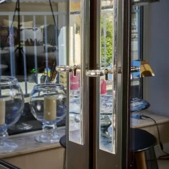 Vitrine Bordeaux Kirschbaum Nero Inklusive Beleuchtung, 4 Schubladen Und 6 Glasböden