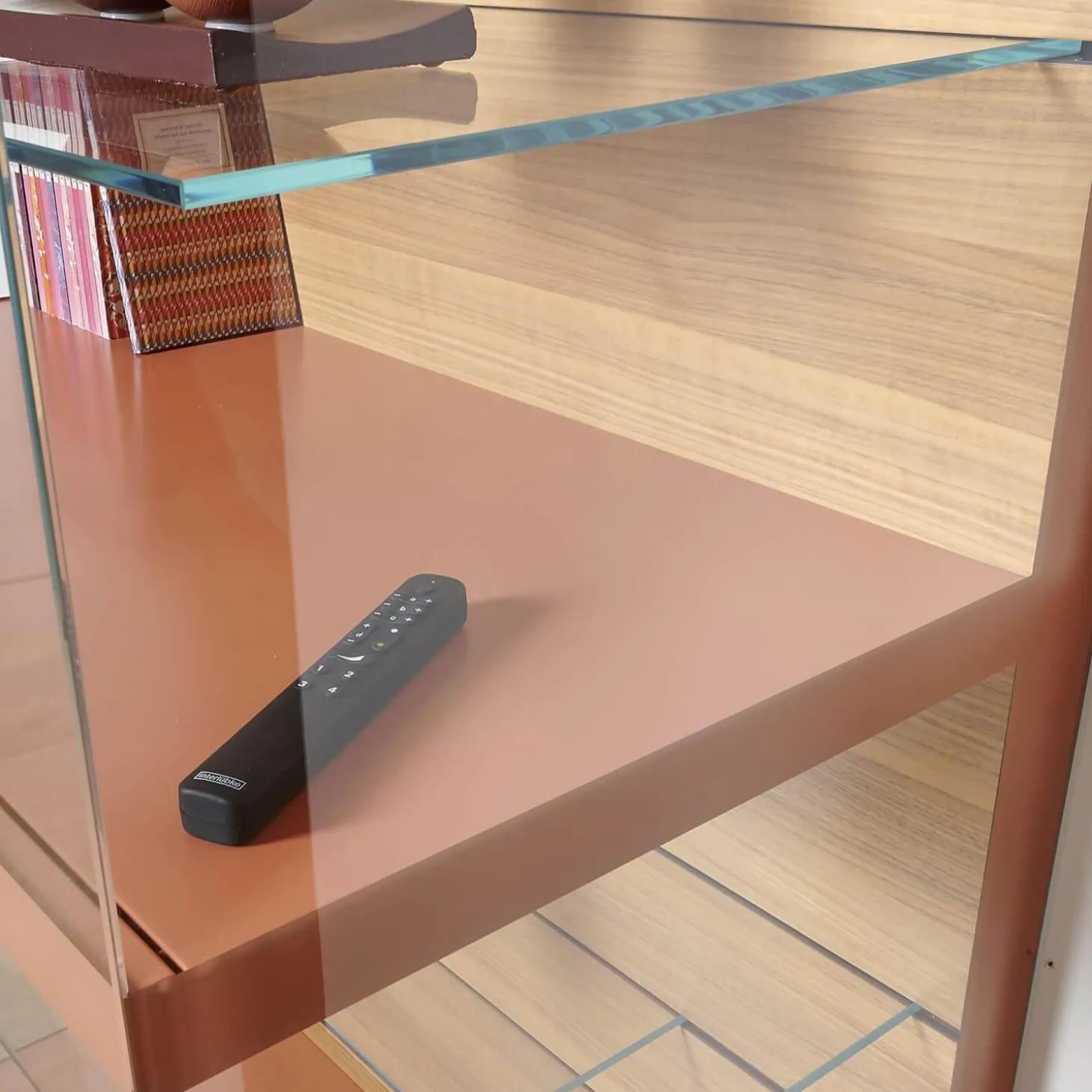 Vitrine Cube Light Lack Guave Mit Panel Nussbaum Natur Braun