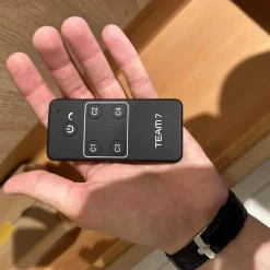 Vitrine Cubus Eiche Weißöl mit Klarglas