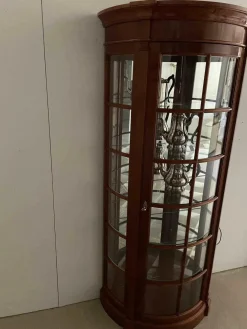 Vitrine Halbrund Kirsche Massiv Lackiert Rotbraun mit Beleuchtung