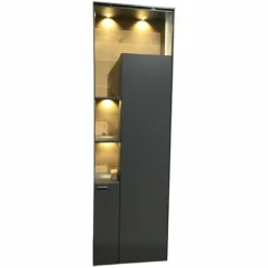 Vitrine Vino Lack Schiefergrau Grau Matt Griffe Aluminium Schiefergrau Matt Rückwand Wildeiche Hell Soft Gebürstet Und Geölt Mit LED-Beleuchtung