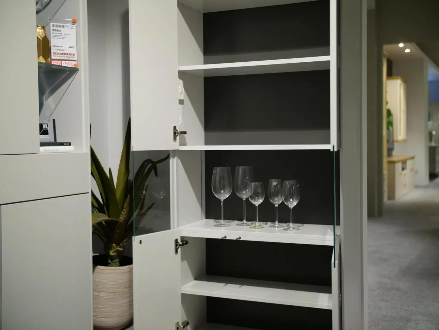 Vitrine WK 419 Intono 62462 Lack Steingrau 407 Rückwand Lack Quarz- Lin