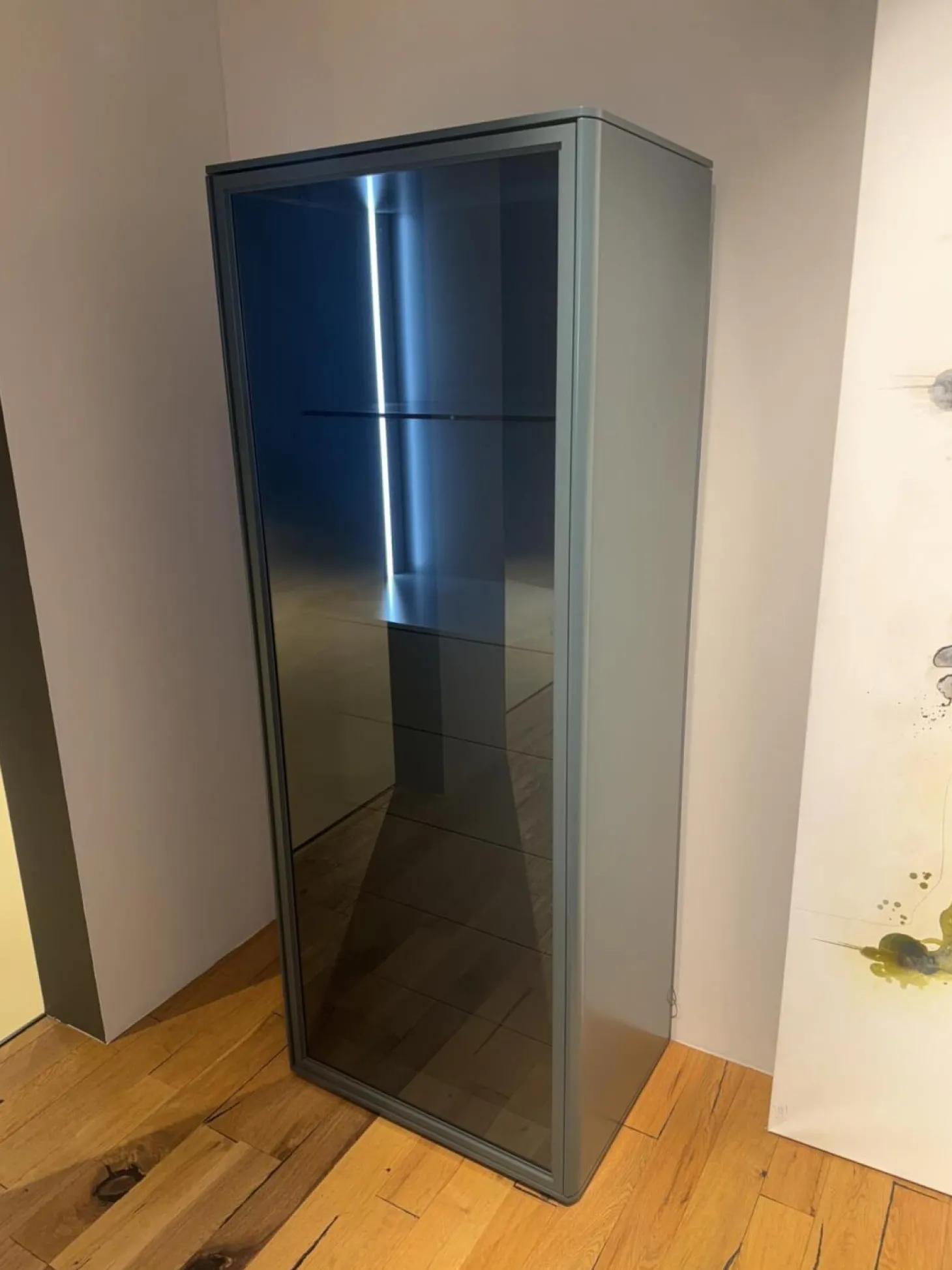 Vitrine WK 418 Zola Glattlack Blaugrün 433 Glas Grau 091 Inklusive LED Beleuchtung Mit Fernbedienungen