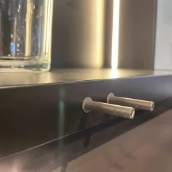 Vitrinenschrank KE Soma in Lack Schwarz Schubladen Eiche silbergrau mit Glasfach und Innenbeleuchtun