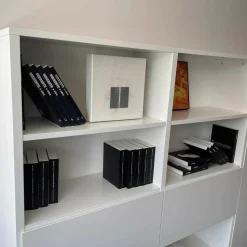 Wandabwicklung Studimo Lack Schneeweiß M03 mit Schwenktüren 2 Schub 1 Klappe