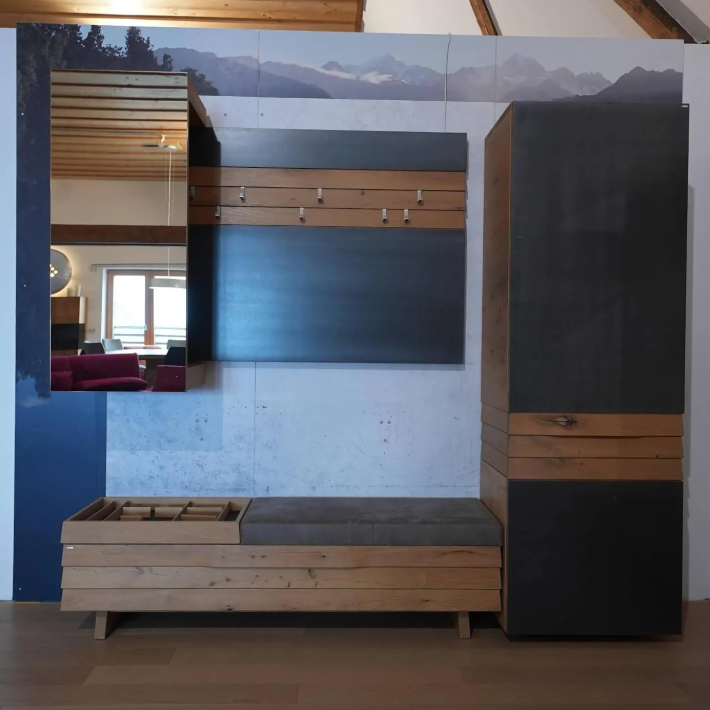 Wandgarderobe V Orango In Wildeiche Rustiko Mit Gepolsterter Klappbarer Bank 5 Mit Vorsatzspiegel Und Einem Dielenschrank